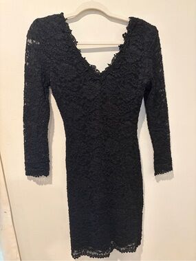 Susan Roselli Black Lace Long Sleeve V-Neck Sheath Dress